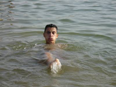 c a bouzeni9a kanet nayda bzahed